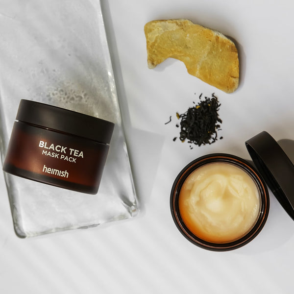 Cooling gel face mask with fermented black tea to reduce puffiness and brighten dull skin