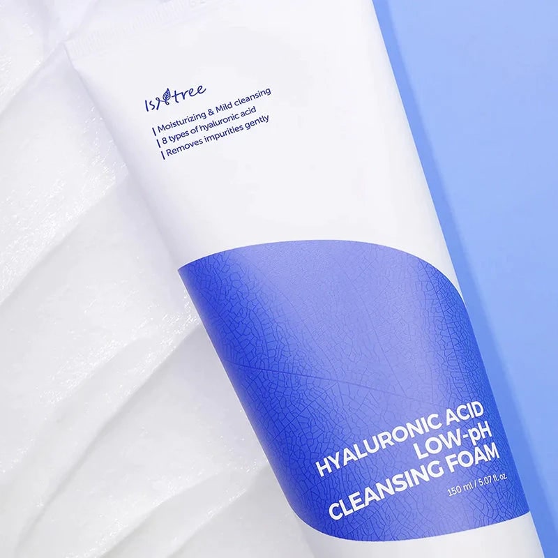 Isntree foaming cleanser for dry and combination skin with 8 types of hyaluronic acid