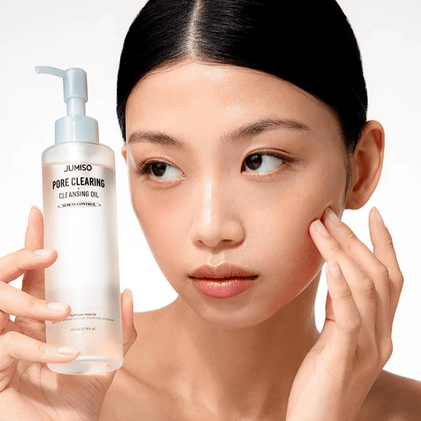 Jumiso Pore Clearing Cleansing Oil 200ml – gentle cleansing oil for deep pore cleansing, removes makeup and impurities, leaving skin clean, smooth, and refreshed, perfect for oily and acne-prone skin.